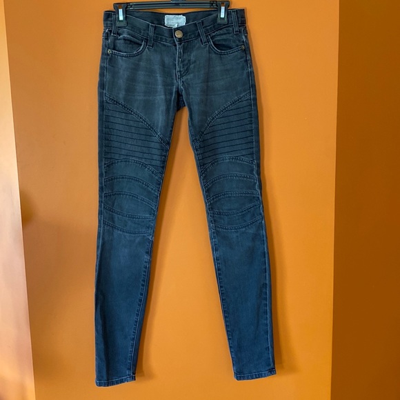 Current Elliot ladies denim in size 24 in night wash shade. - Picture 2 of 12